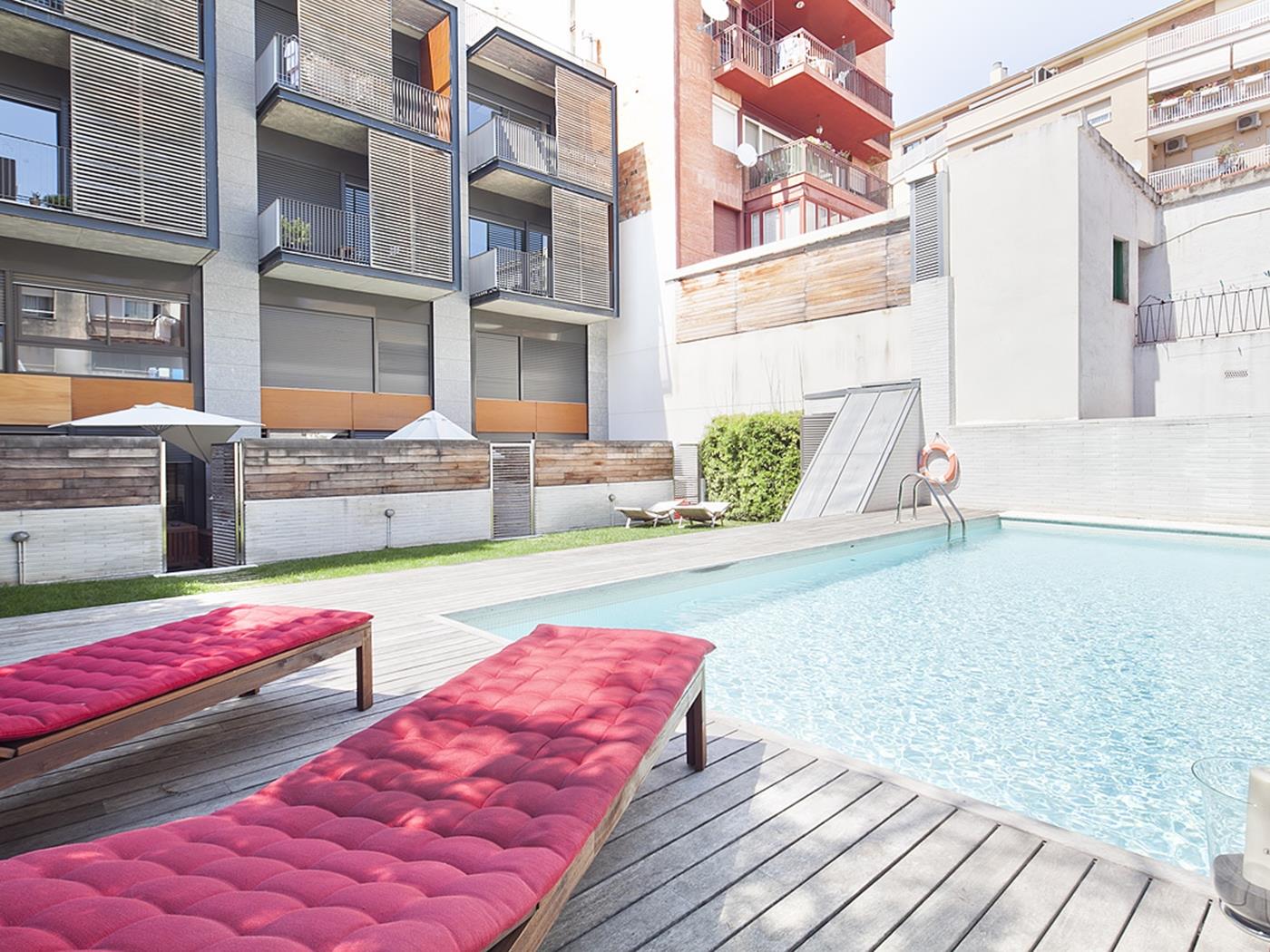 Piso con Terraza y Piscina cerca del Centro de Barcelona para 8 - My Space Barcelona Apartamentos