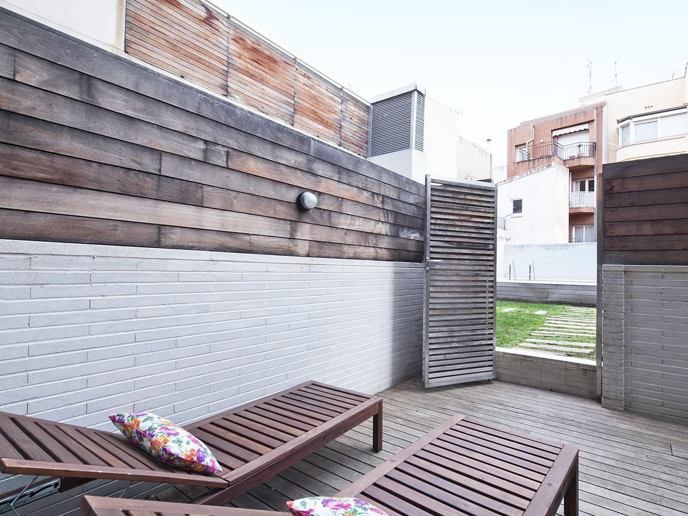 Piso con Piscina y Terraza en el Centro para 8 - My Space barcelona Apartamentos