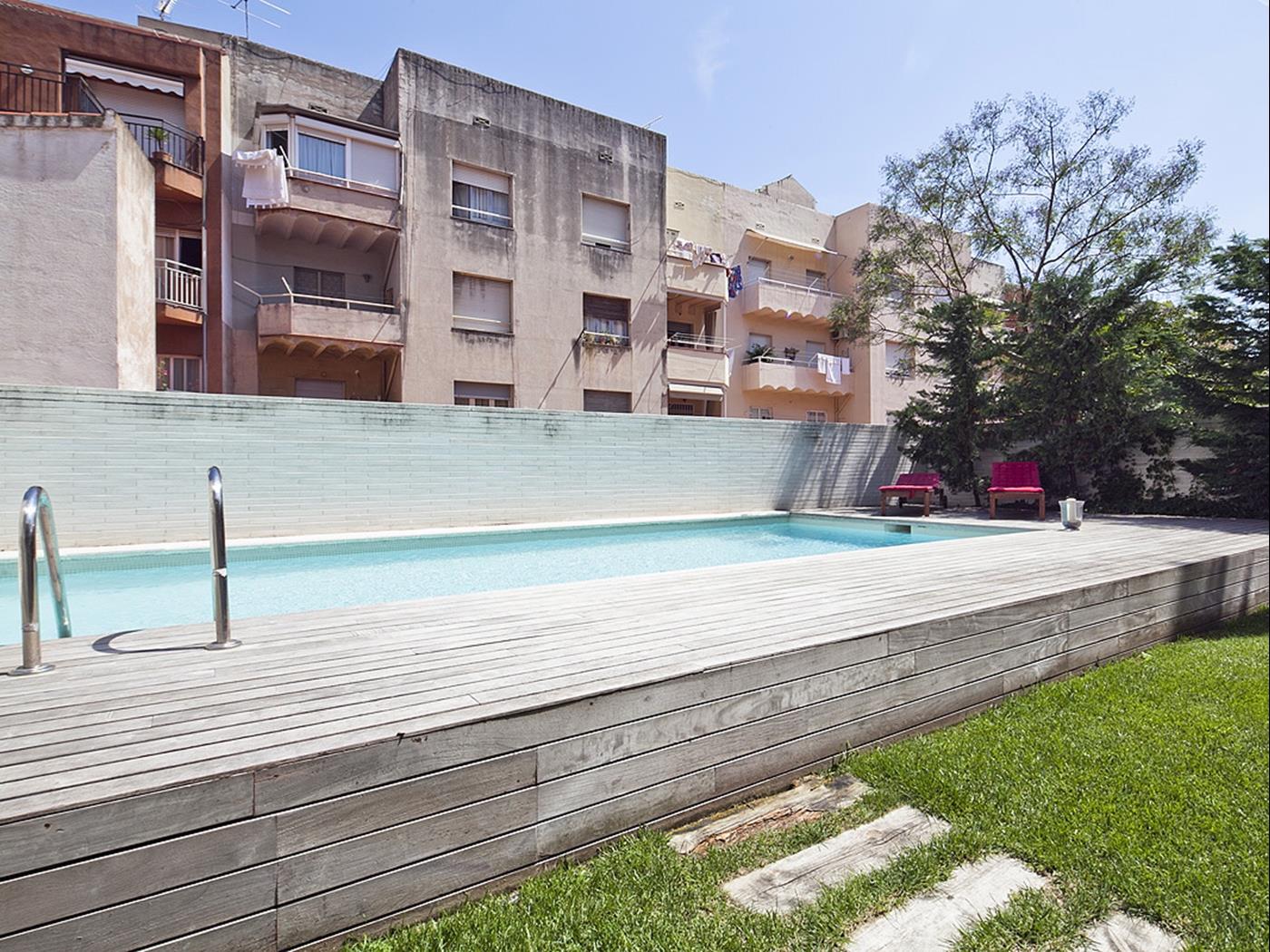 Apartamento con Piscina cerca de la Sagrada Familia para 8 - My Space Barcelona Apartamentos