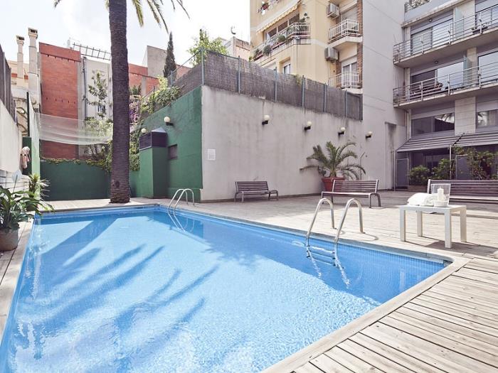Espaciosa habitación en dúplex con terraza para profesionales y estudiantes - My Space Barcelona Apartamentos