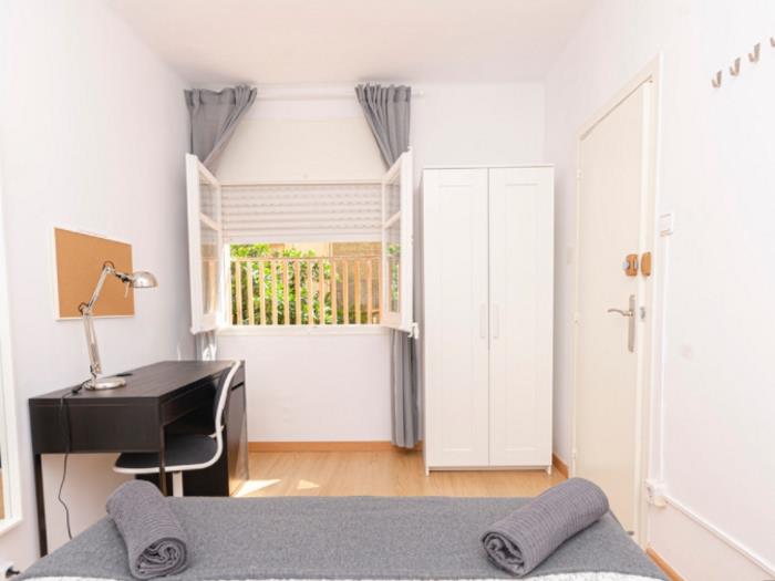 Acogedora habitación doble amueblada en Hospitalet - My Space Barcelona Apartamentos