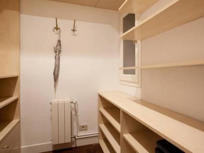 Encantador y luminoso apartamento en Hospital Clinic con terraza privada - My Space Barcelona Apartamentos