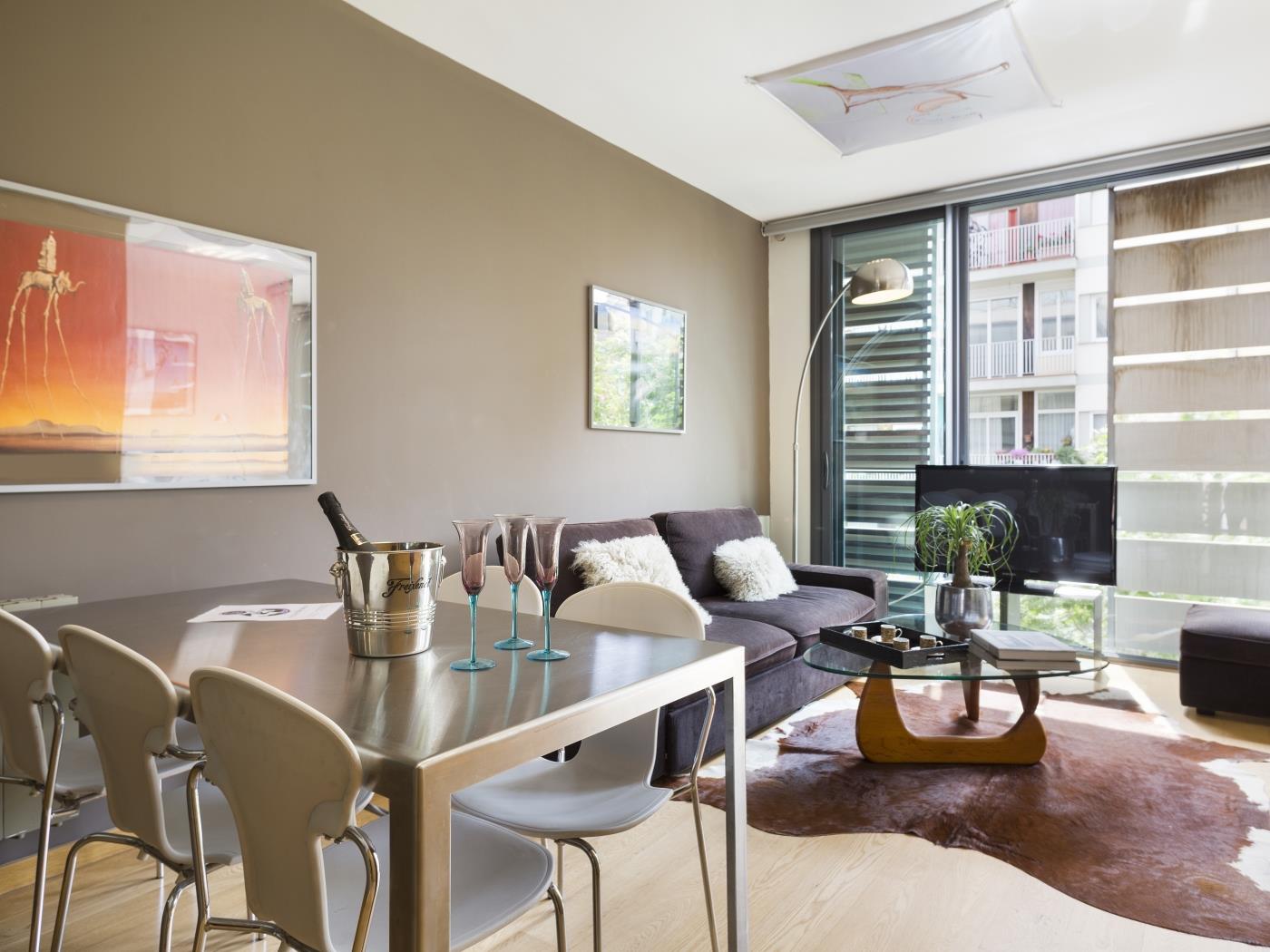 6 apartamentos con terraza y piscina para hasta 48 personas - My Space Barcelona Apartamentos