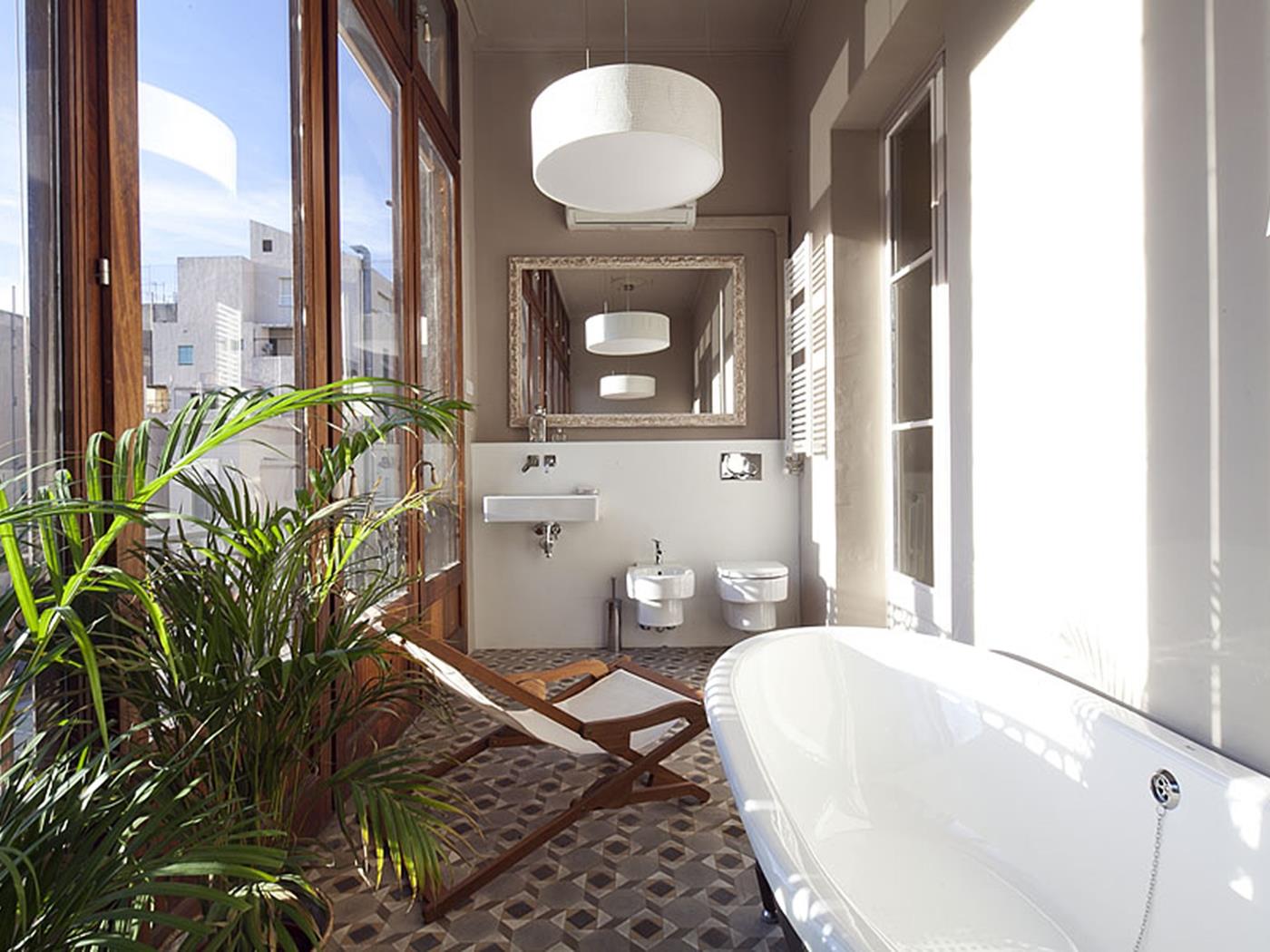 2 apartamentos en Rambla Catalunya para 14 pax - My Space Barcelona Apartamentos