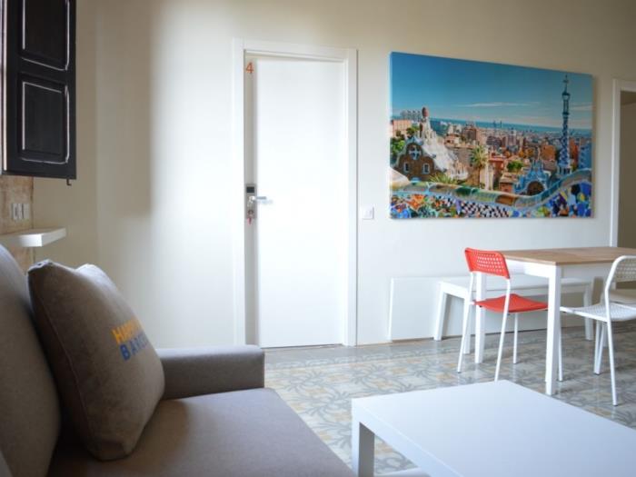 Habitación con baño compartido cerca de Plaza Real habitación tipo ático - My Space Barcelona Apartamentos