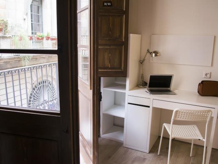 Precioso apartamento compartido con acceso al balcón. - My Space Barcelona Apartamentos