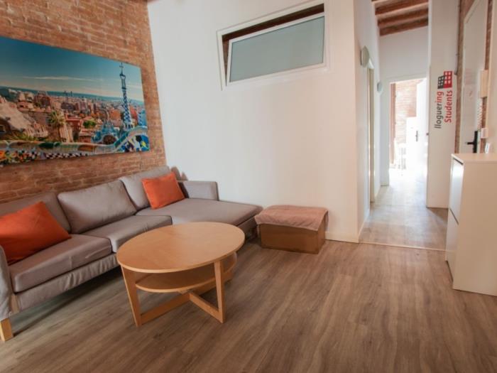 Confortable habitación en piso compartido de 4 habitaciones - My Space Barcelona Apartamentos