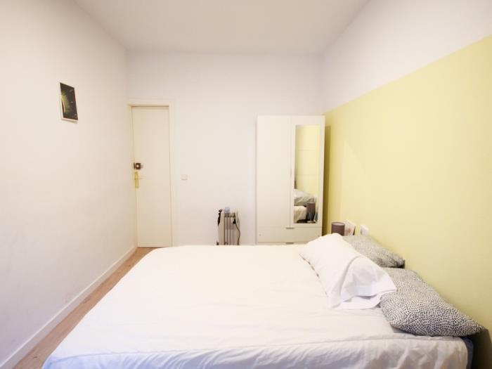 Bonita habitacion centrica y con balcon privado. - My Space Barcelona Apartamentos