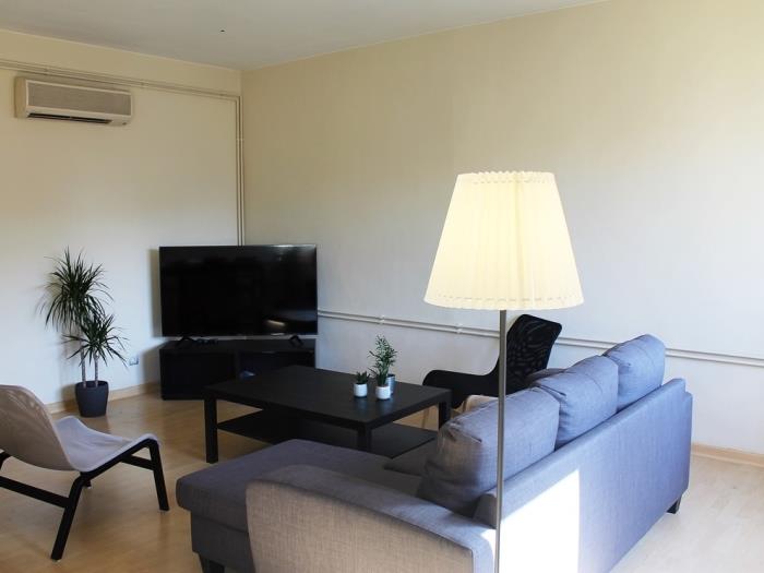 Amplia y centrica habitacion con balcon privado - My Space Barcelona Apartamentos