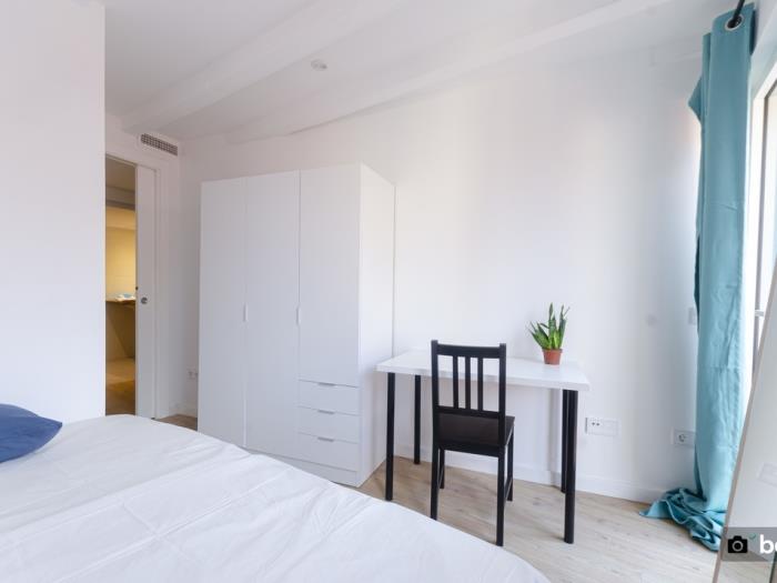 Habitación con balcón privado en Poble Sec - My Space Barcelona Apartamentos