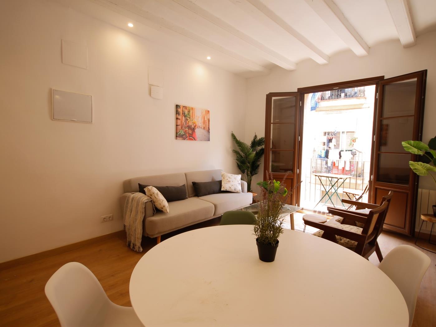 Habitación en piso compartido en Poble Sec. - My Space Barcelona Apartamentos