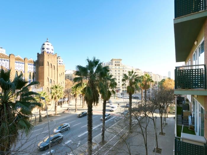 EN VENTA: Piso en venta con vistas a la Palza Monumental - Precio: 512.000 € - My Space Barcelona Apartamentos
