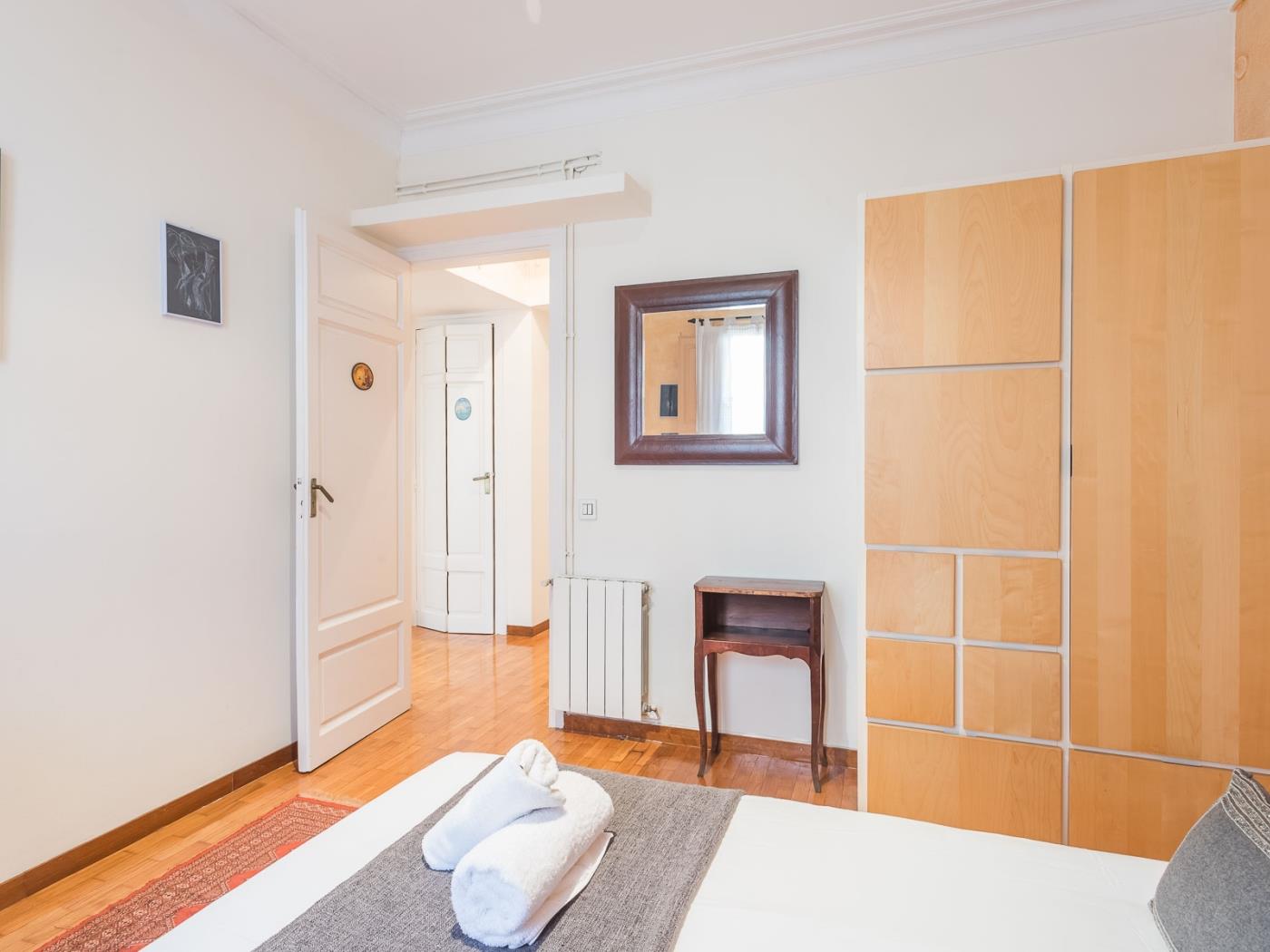 ¡Encantador piso con capacidad para 6 personas cerca del corazón de la ciudad! - My Space Barcelona Apartamentos