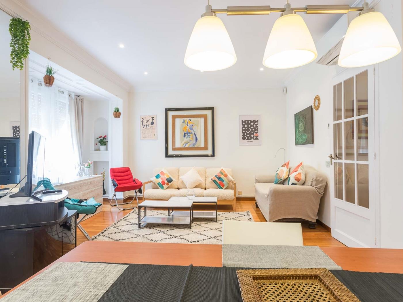 ¡Encantador piso con capacidad para 6 personas cerca del corazón de la ciudad! - My Space Barcelona Apartamentos