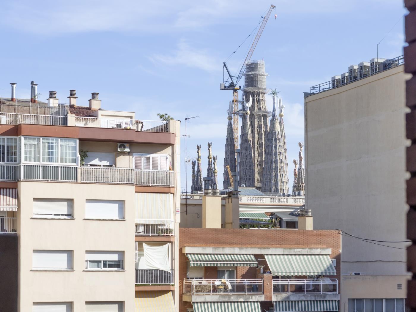 Piso luminoso con vistas a la Sagrada Familia - My Space Barcelona Apartamentos